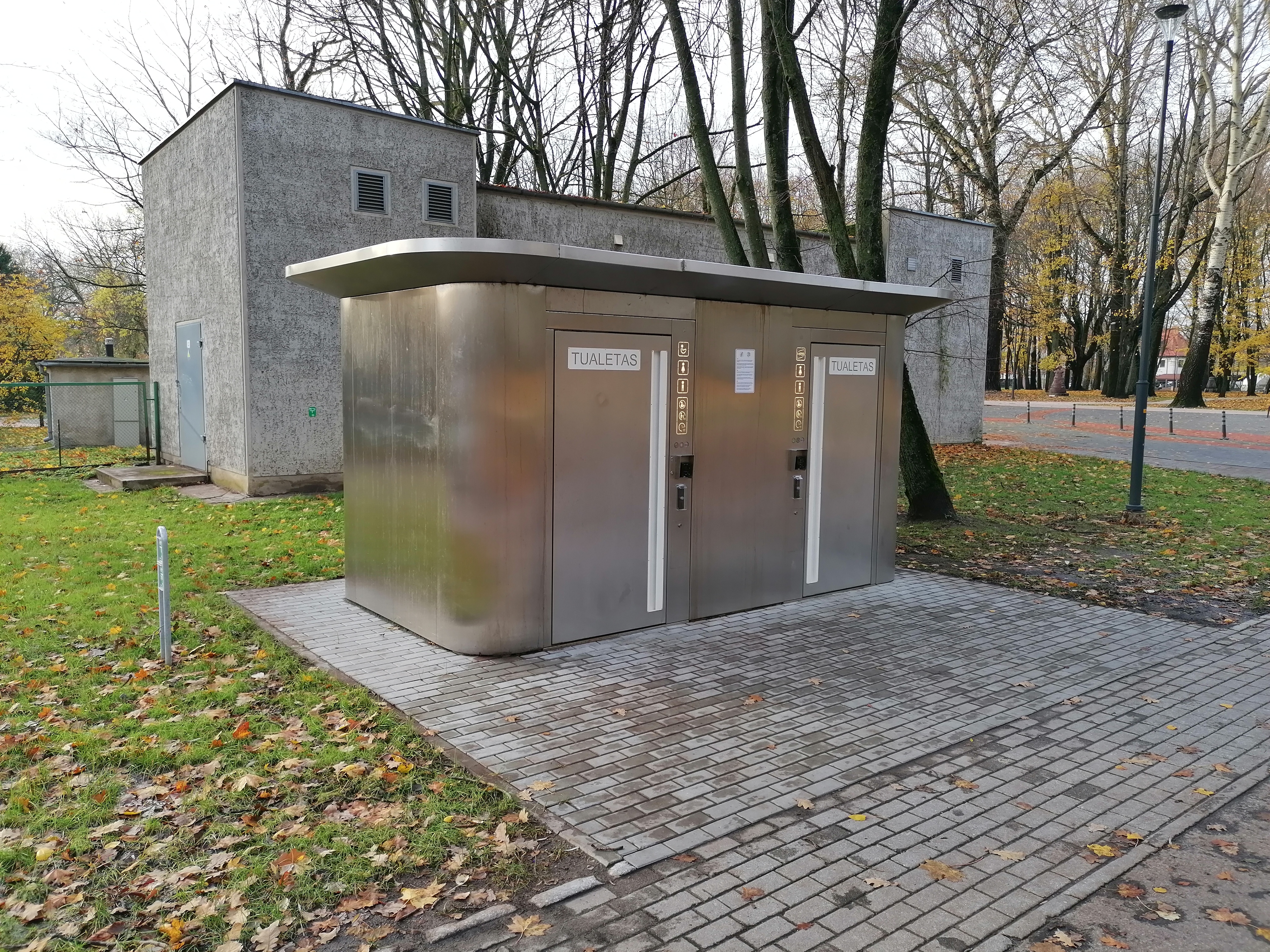 Automatizuotas gelžbetoninis lauko WC Klaipėdoje, Skulptūrų parke 2023