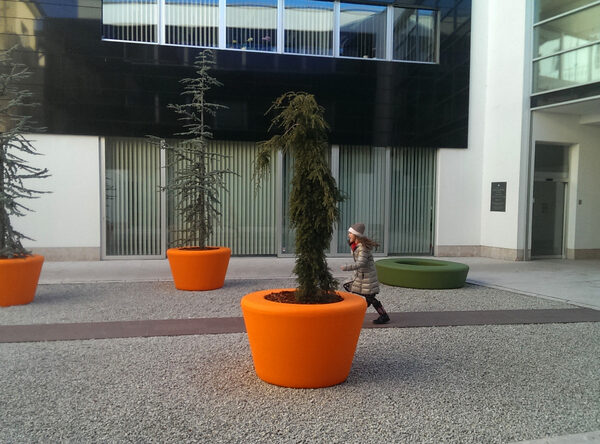 Gėlinė LOOP CONE PLANTER